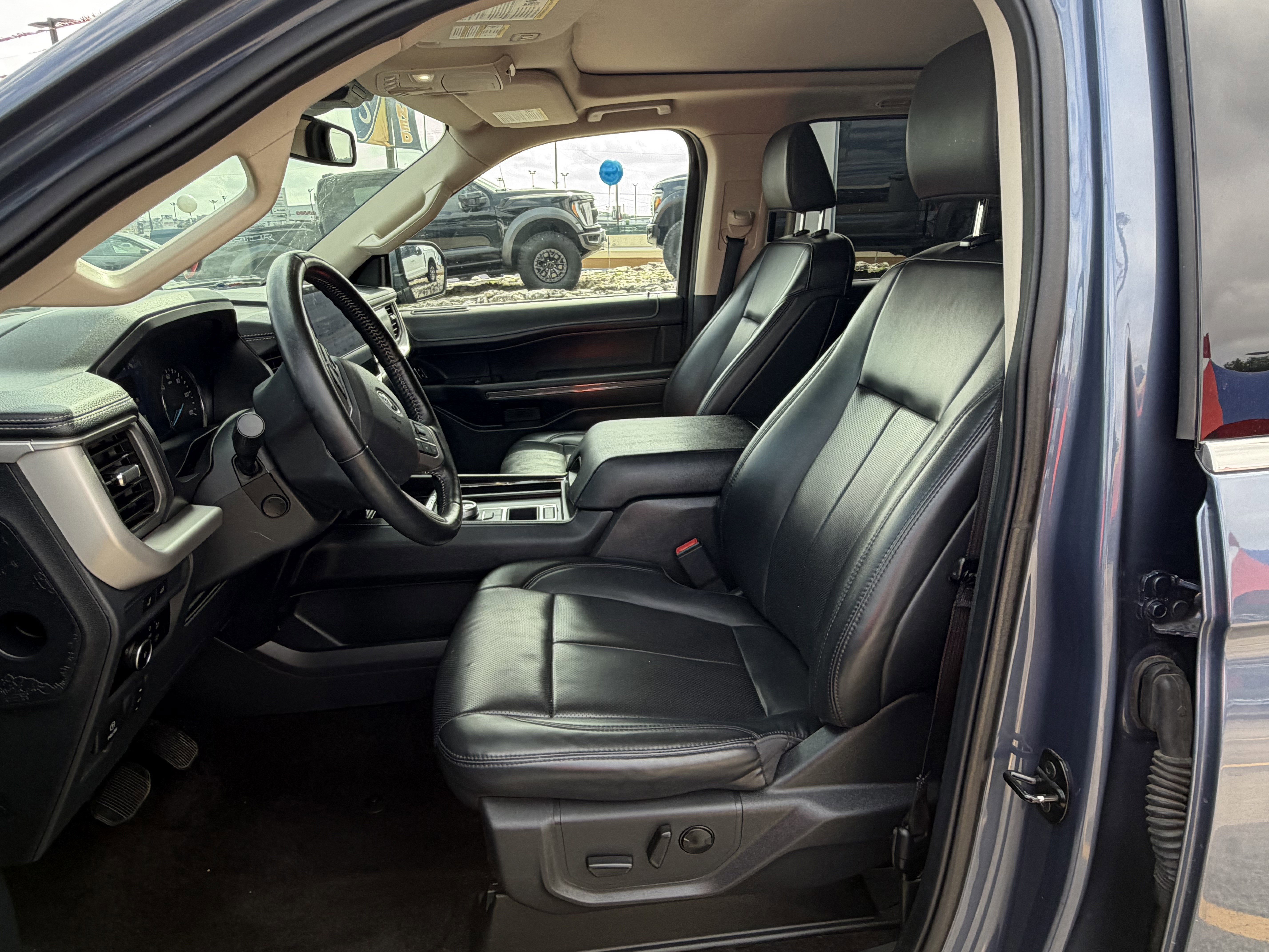 Certified 2022 Ford Expedition XLT image 16