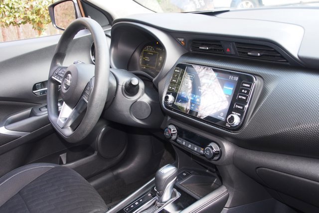 Used 2021 Nissan Kicks SV image 10