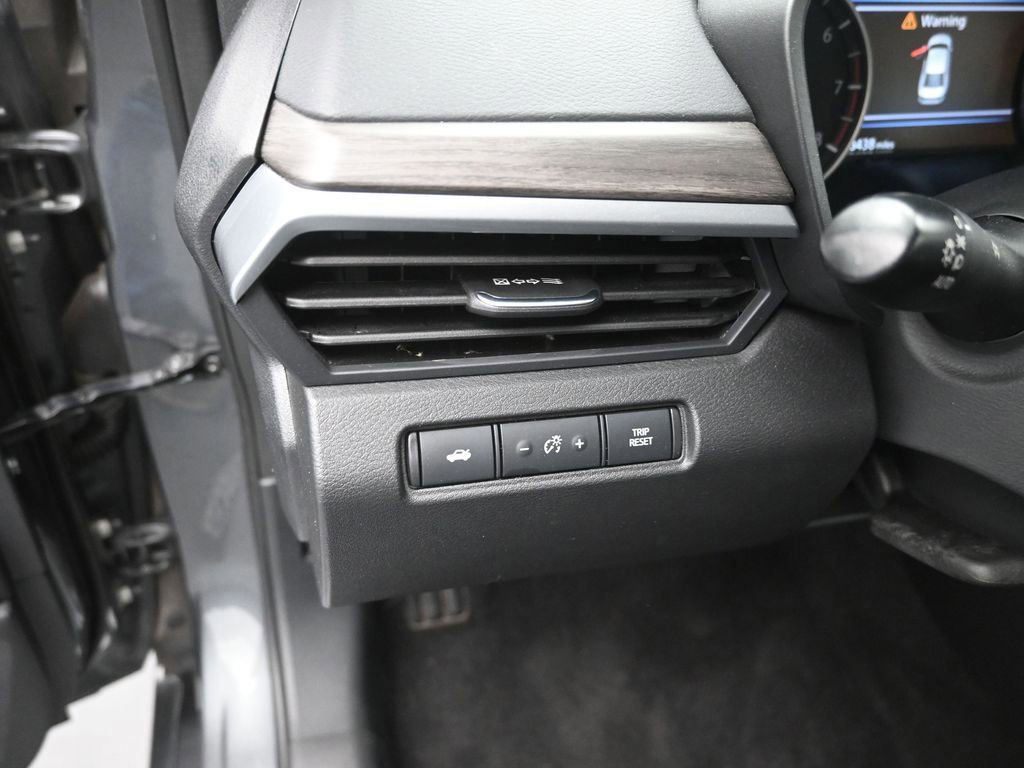 Used 2025 Nissan Altima 2.5 SV FWD image 19