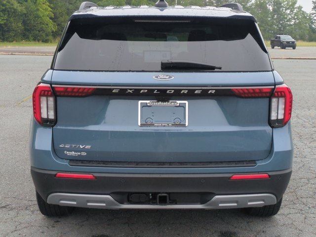 Certified 2026 Ford Explorer Active w/ Active Comfort Package RWD image 5