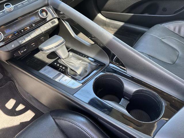 Used 2022 Hyundai Elantra Limited image 29