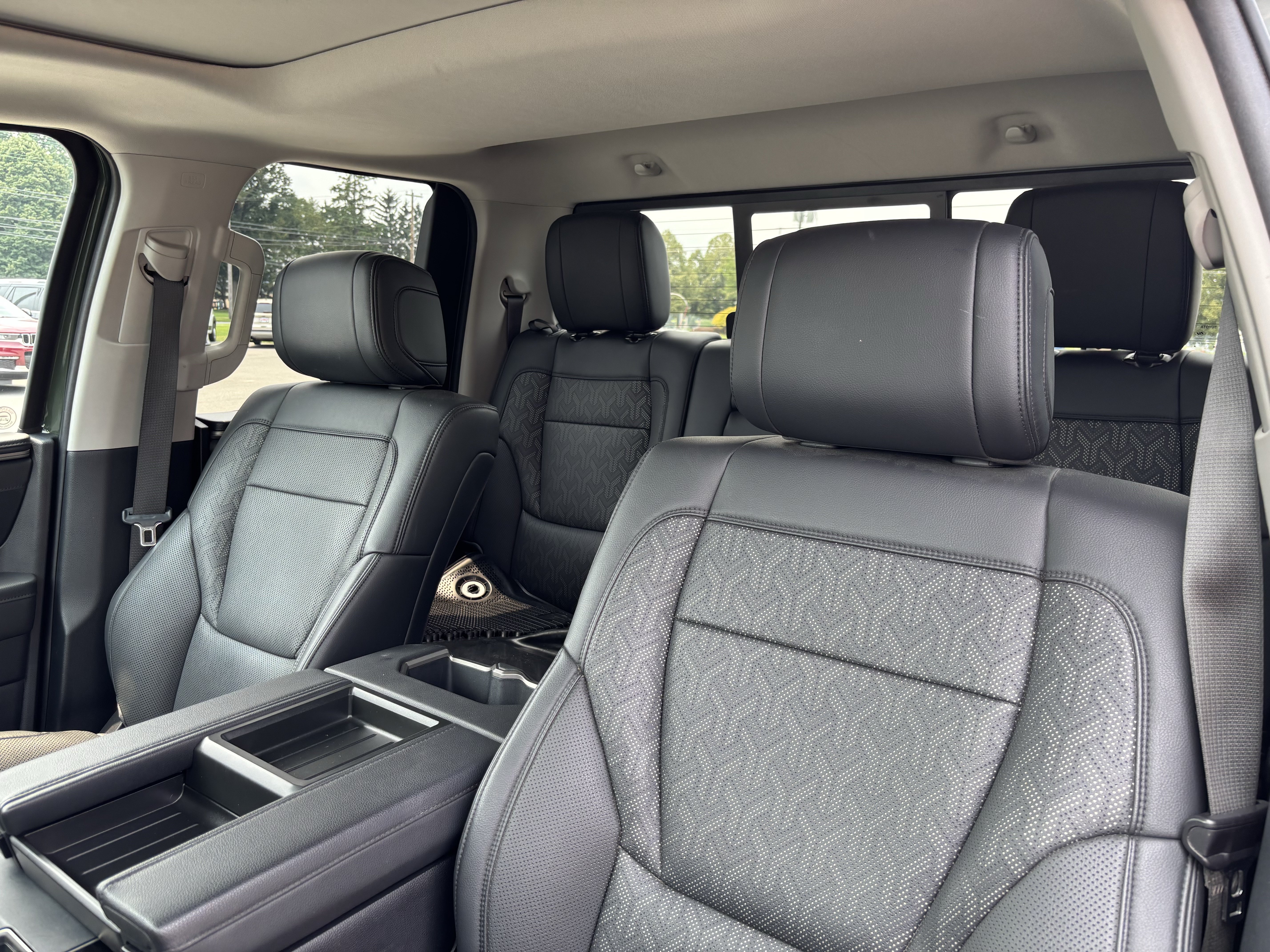 Used 2022 Toyota Tundra Limited AWD/4WD image 24