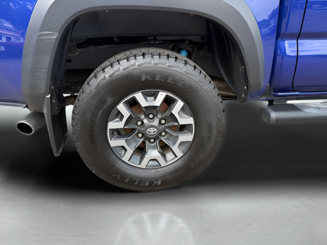 Used 2023 Toyota Tacoma TRD Off-Road w/ TRD Premium Off Road Package AWD/4WD image 28