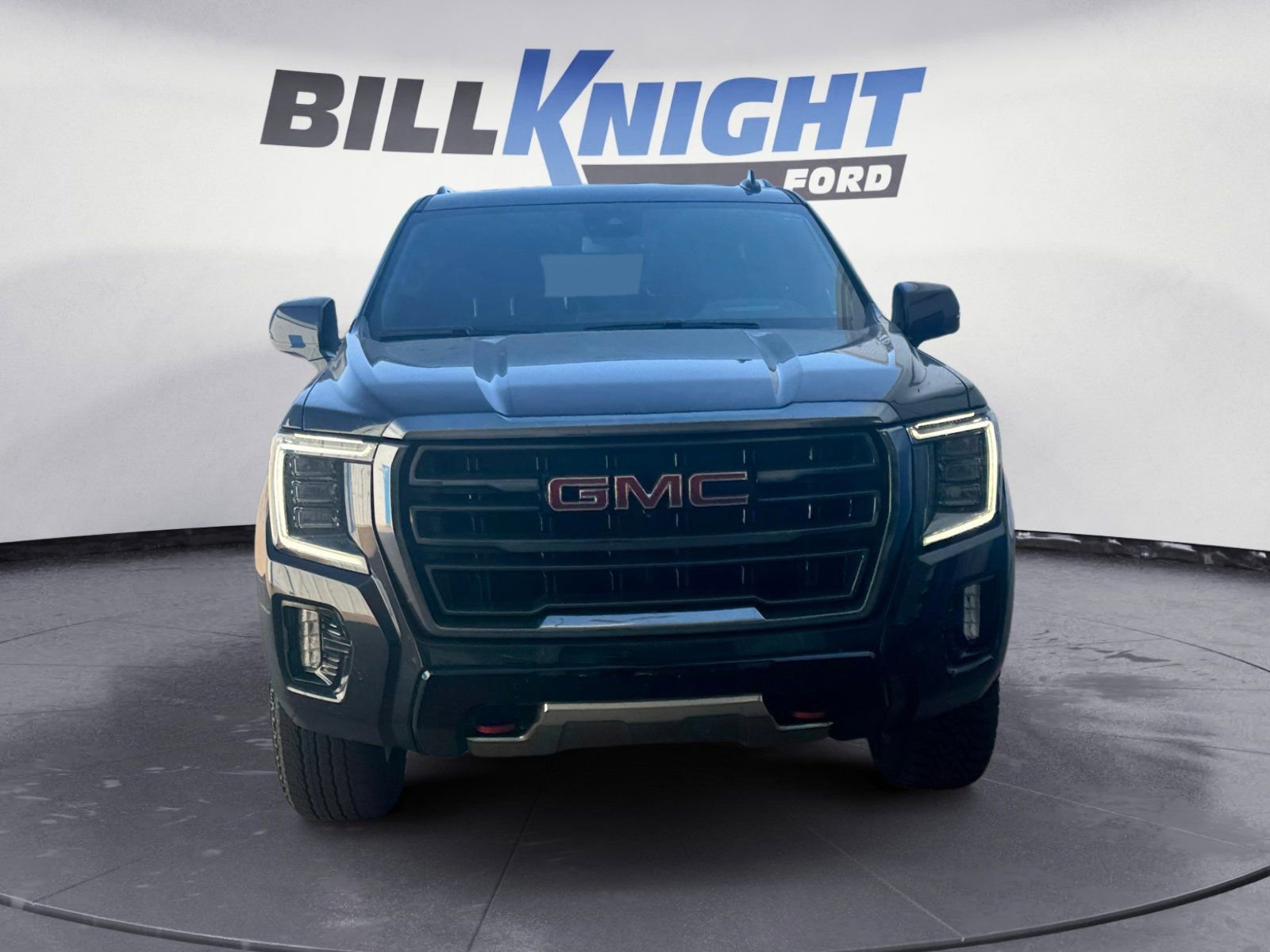 Used 2024 GMC Yukon AT4 w/ Technology Package AWD/4WD image 8