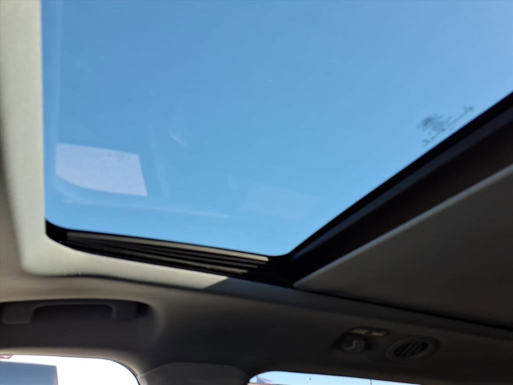 Certified 2020 Ford Explorer XLT w/ Equipment Group 202A image 21