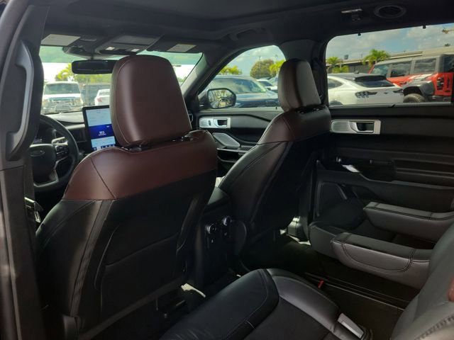 Certified 2023 Ford Explorer Platinum w/ Technology Package image 10