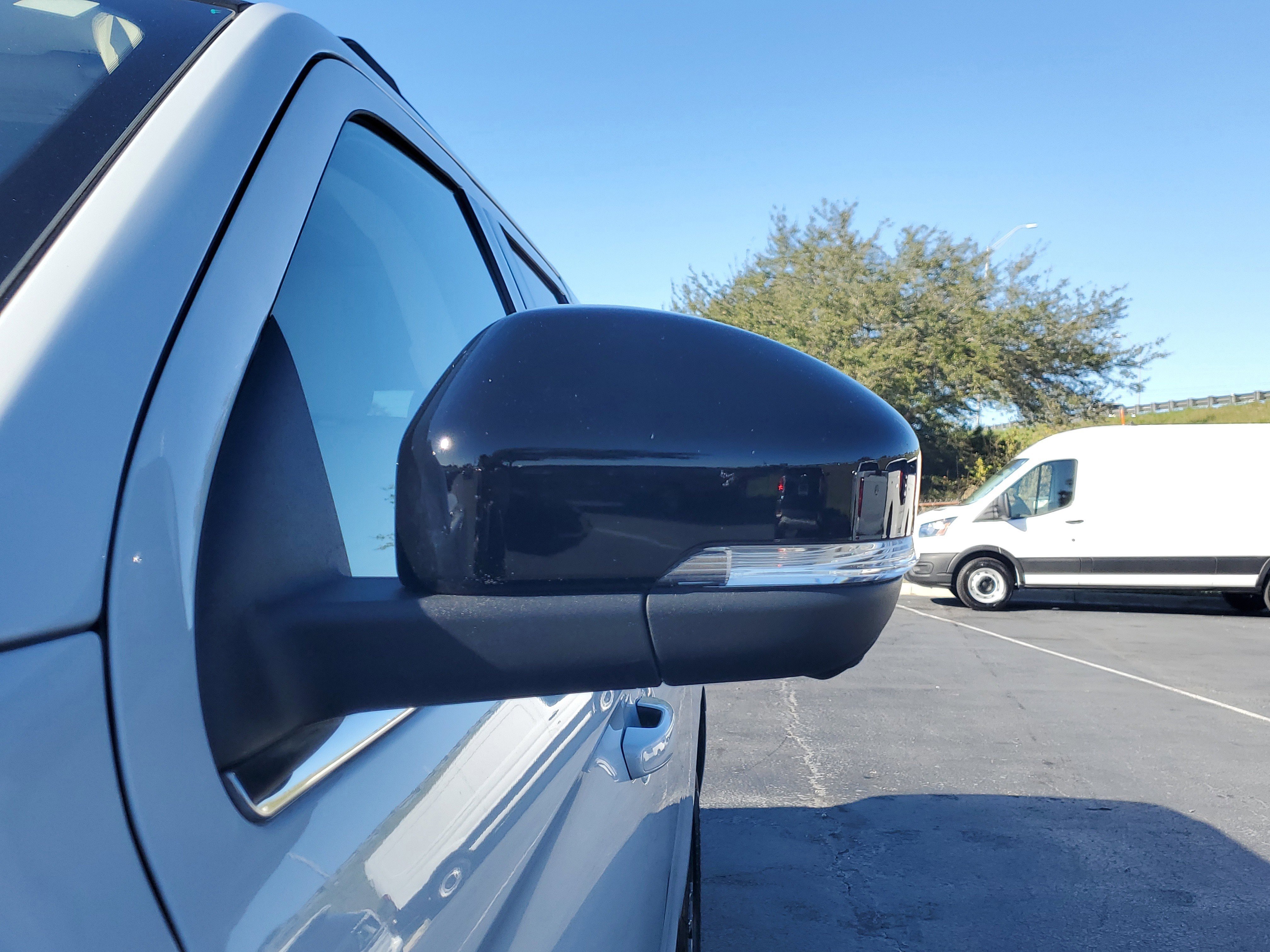 Certified 2025 Ford Expedition Active image 7