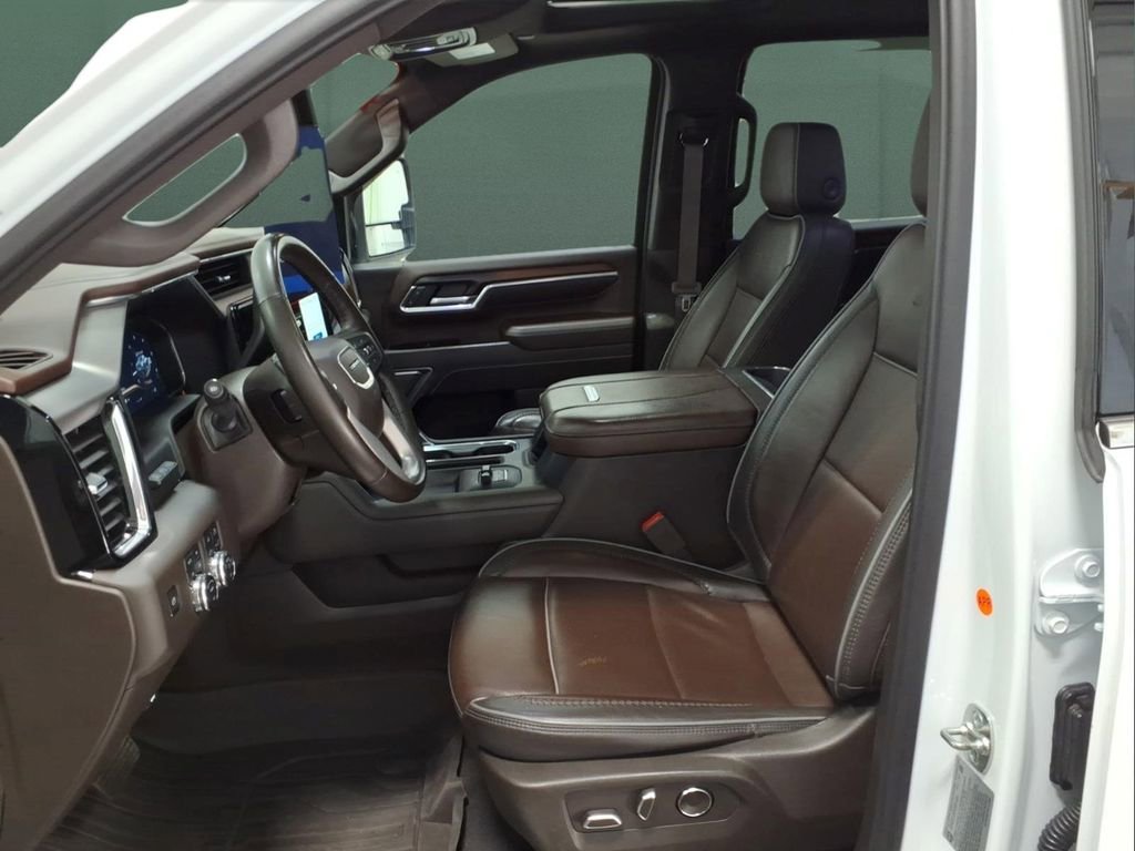 Used 2025 GMC Sierra 2500 Denali w/ Denali Reserve Package AWD/4WD image 22