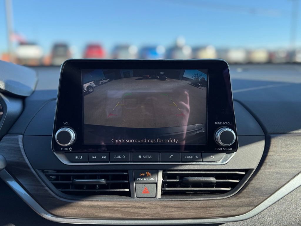Used 2025 Nissan Altima 2.5 SV AWD/4WD image 24
