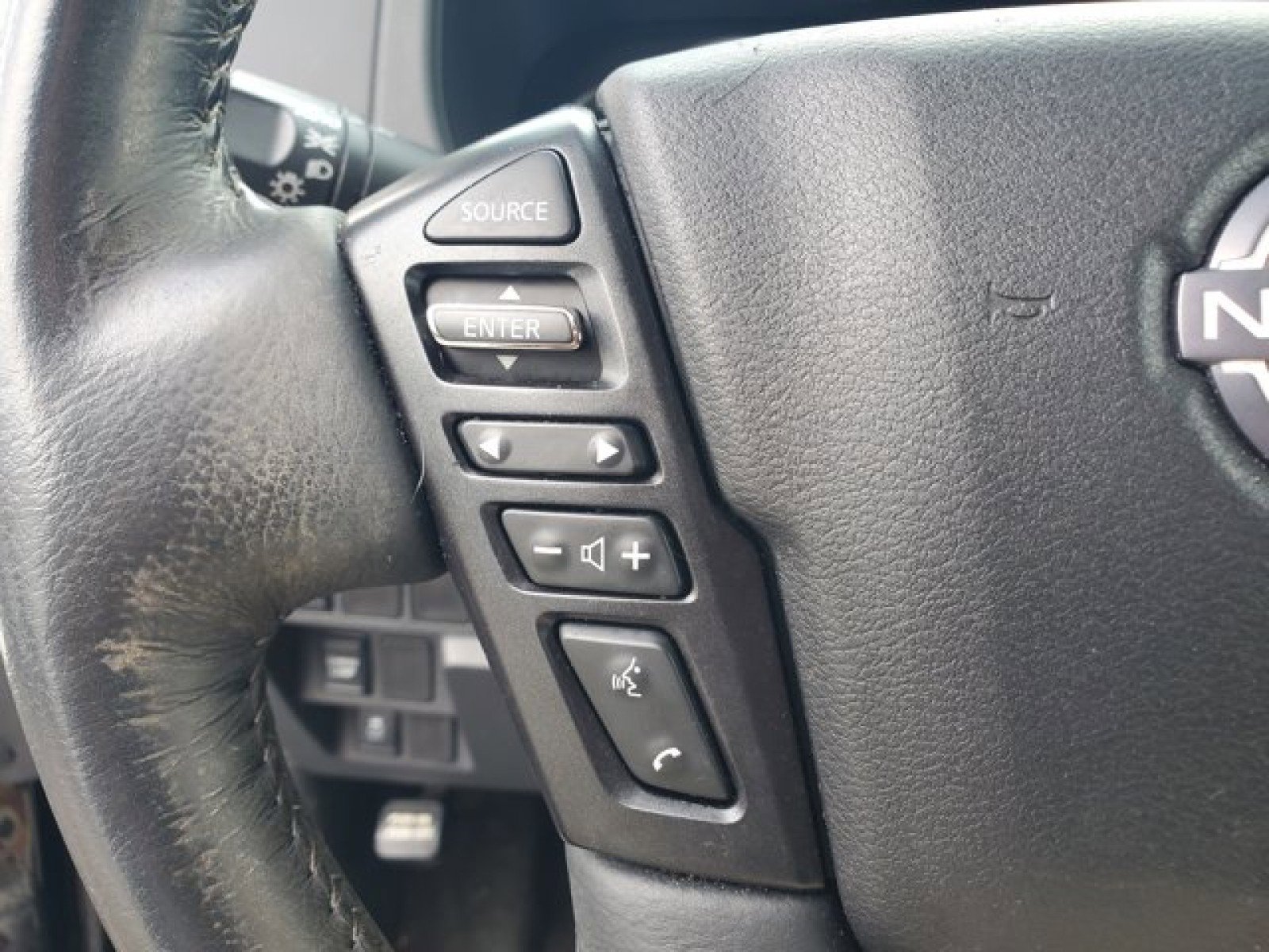 Used 2022 Nissan Frontier SV image 17