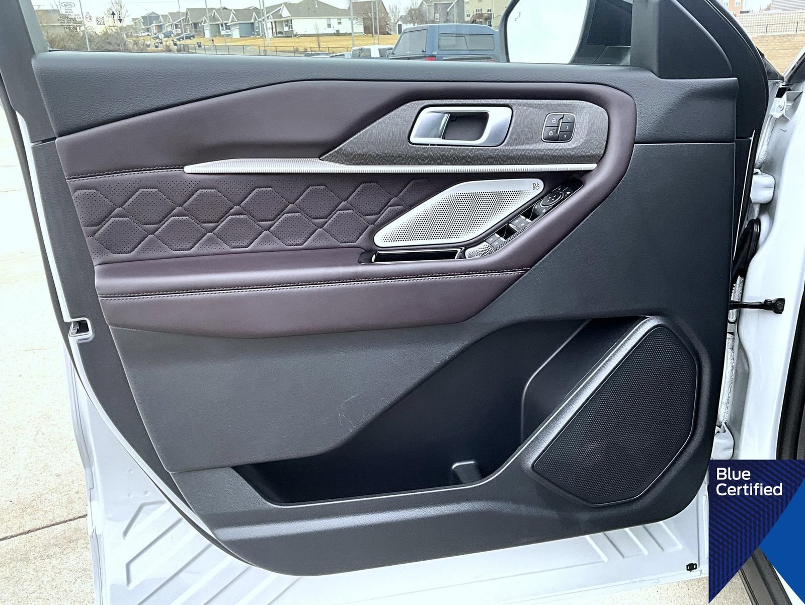 Certified 2025 Ford Explorer Platinum w/ LUX Leather Package AWD/4WD image 9