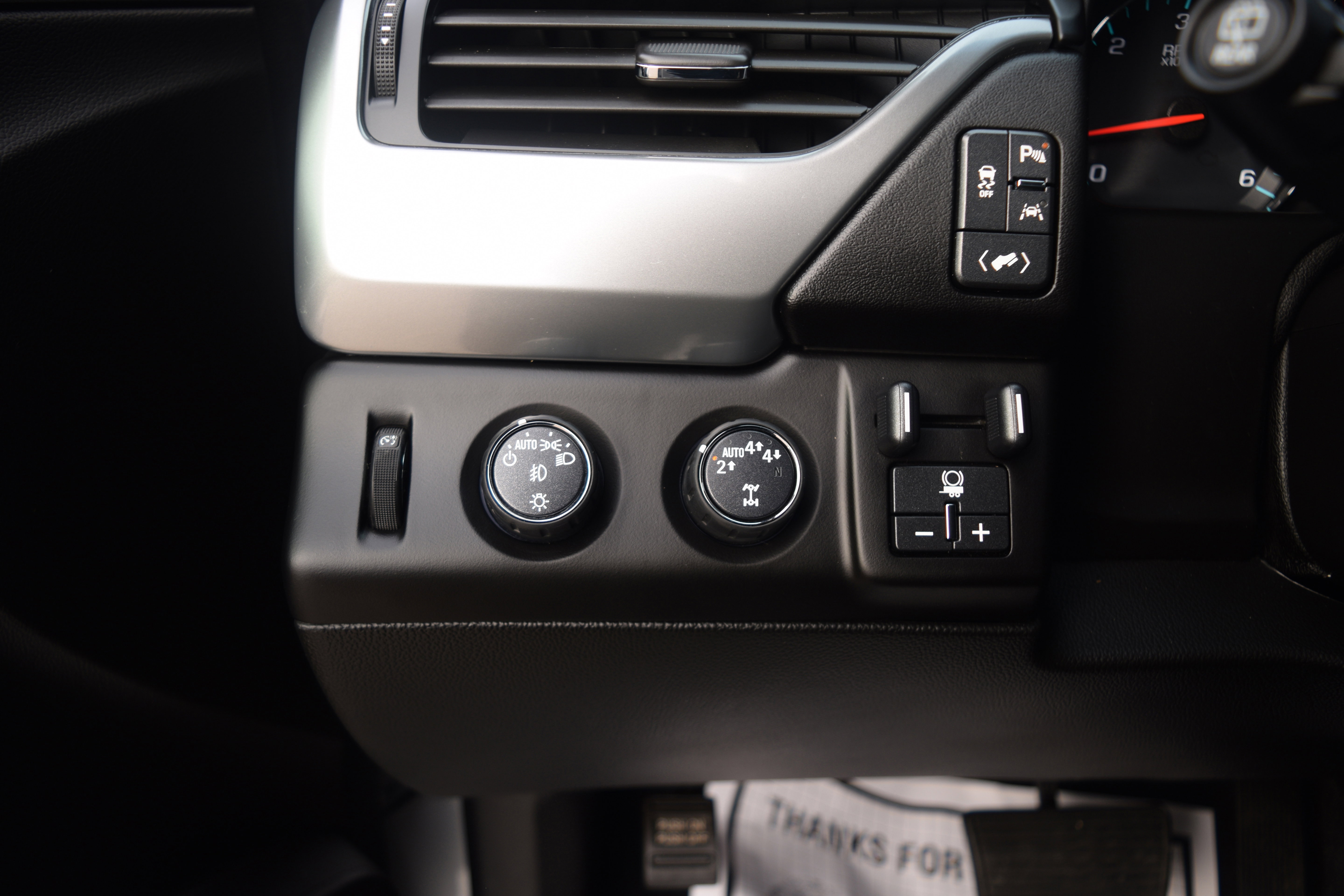 Used 2020 Chevrolet Tahoe LT w/ Luxury Package image 7