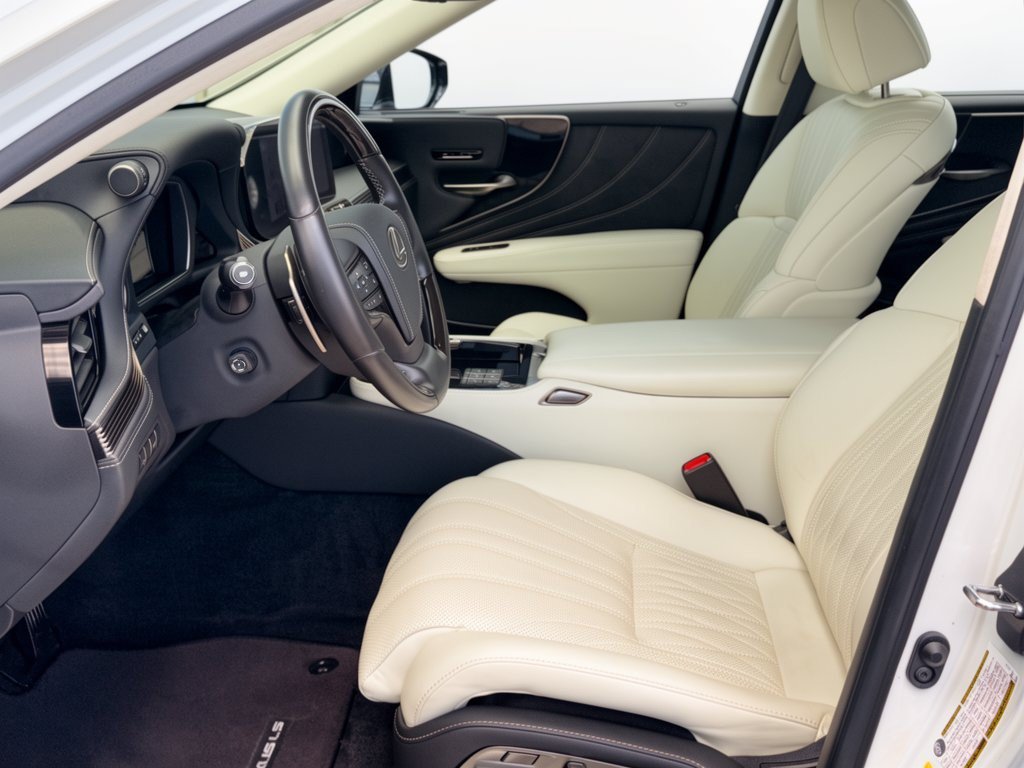 Used 2023 Lexus LS 500 w/ Interior Upgrade Package RWD image 5