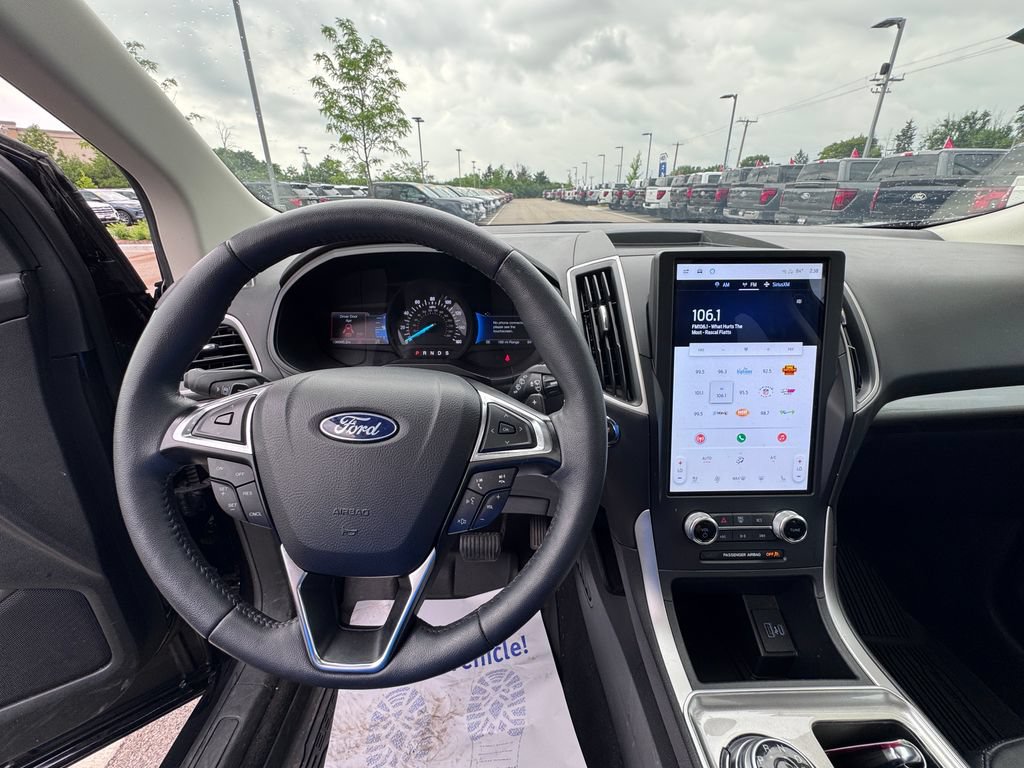 Certified 2024 Ford Edge SEL w/ Convenience Package AWD/4WD image 12