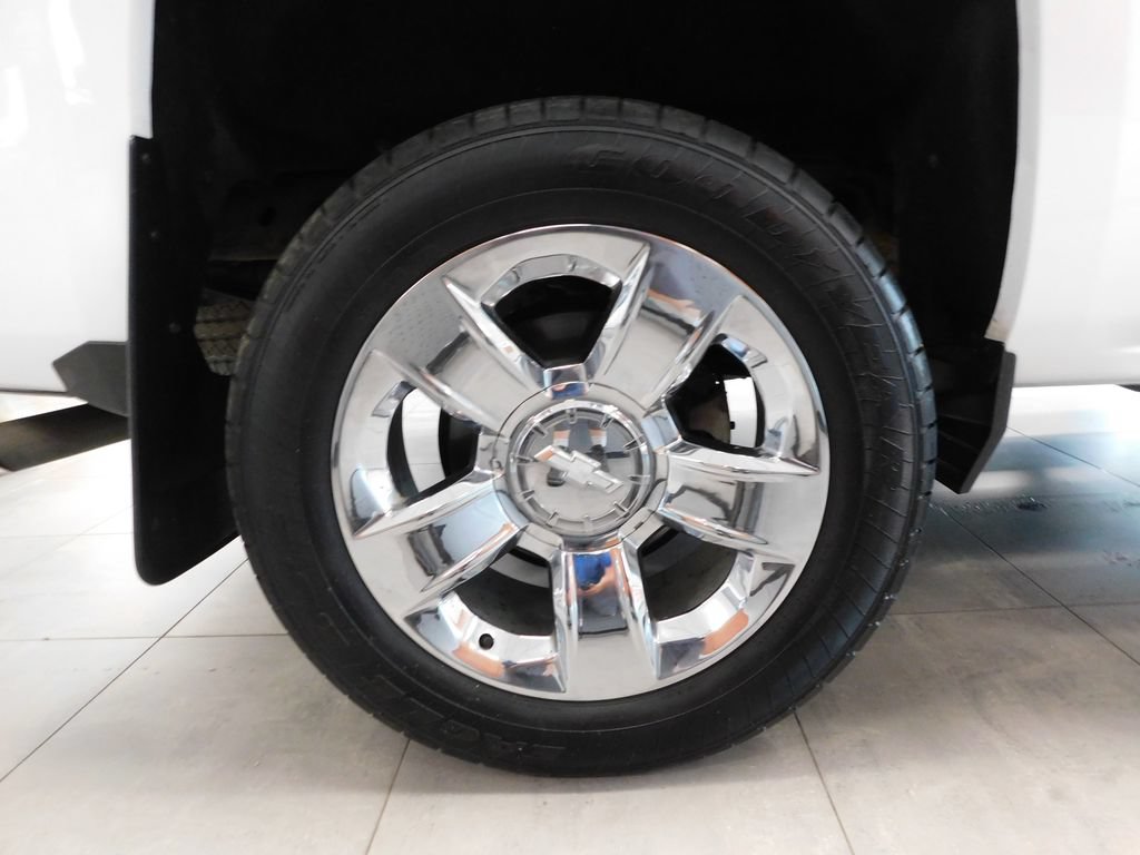 Used 2018 Chevrolet Silverado 1500 LTZ w/ Sport Package AWD/4WD image 10