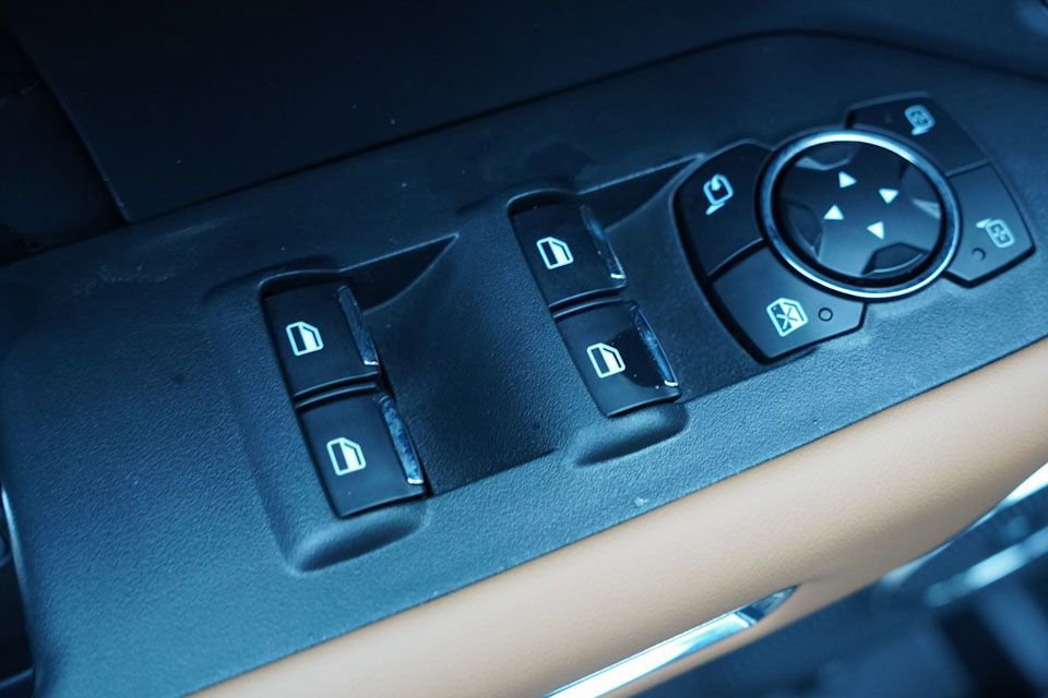 Certified 2024 Ford Expedition Platinum image 28