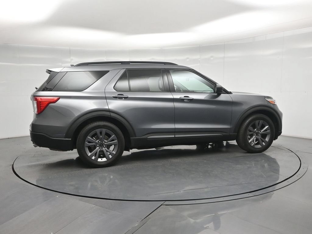 Certified 2021 Ford Explorer XLT w/ Equipment Group 202A RWD image 25