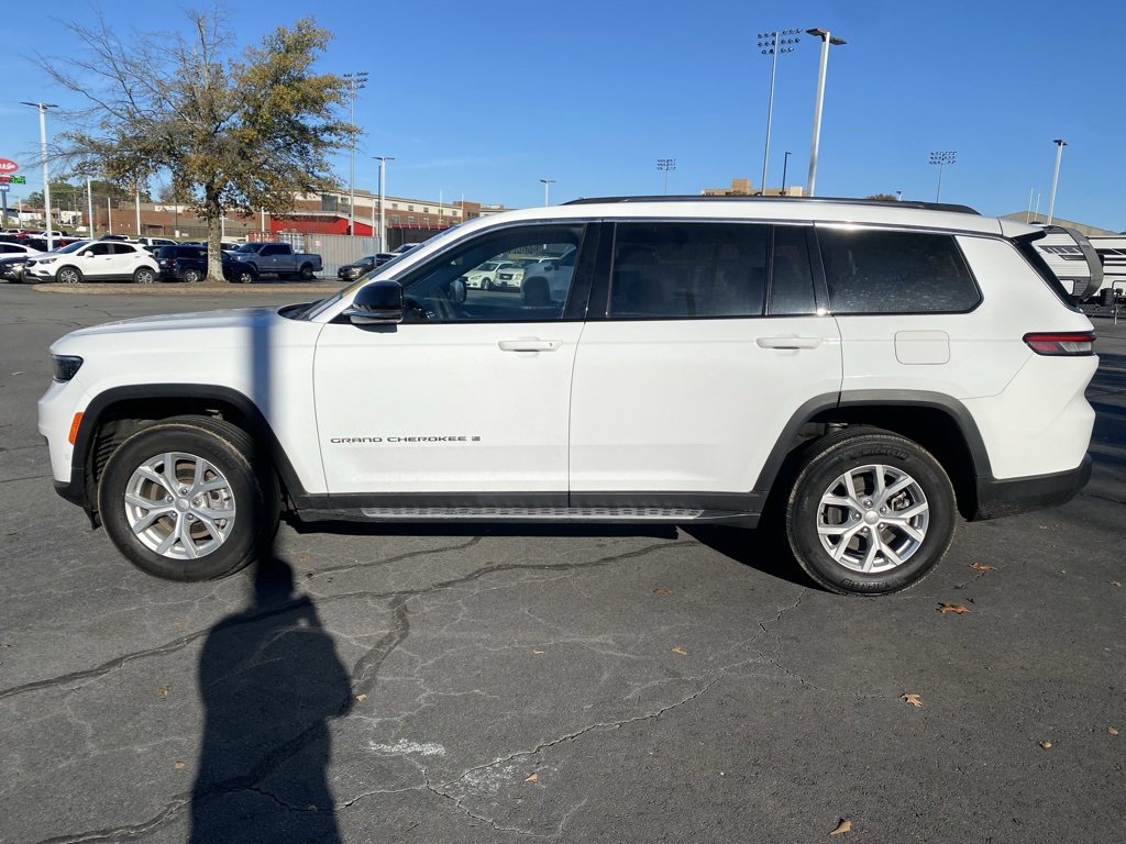 Used 2023 Jeep Grand Cherokee L Limited w/ Luxury Tech Group II image 4