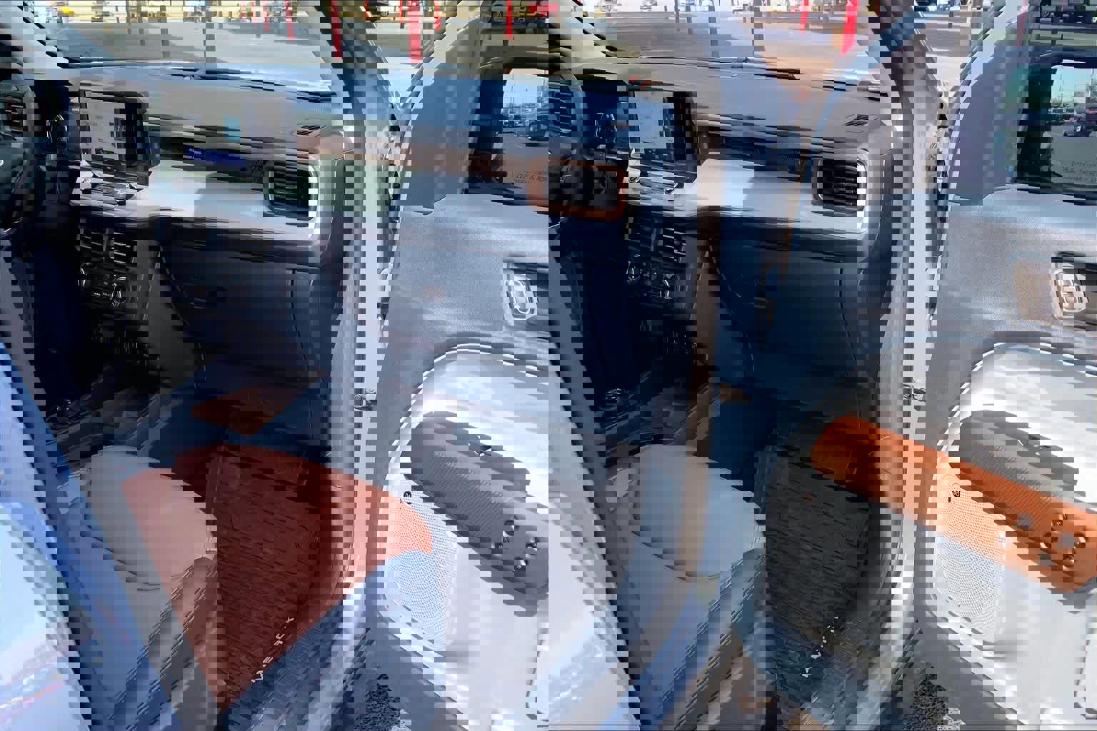 Certified 2024 Ford Maverick Lariat image 19