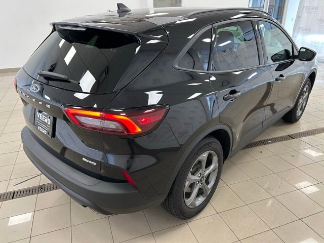 Certified 2025 Ford Escape ST-Line image 6