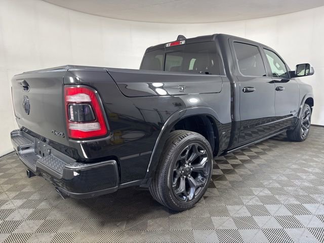 Used 2020 RAM 1500 Limited w/ Black Appearance Package AWD/4WD image 3