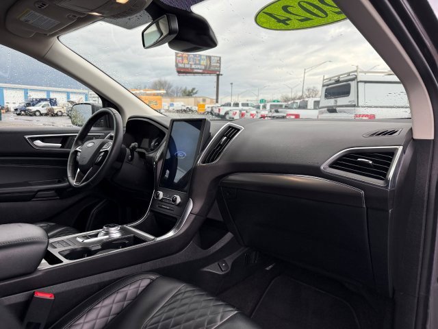 Certified 2024 Ford Edge Titanium AWD/4WD image 25