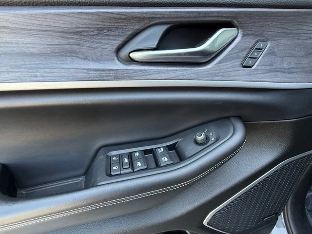 Used 2021 Jeep Grand Cherokee L Limited AWD/4WD image 13