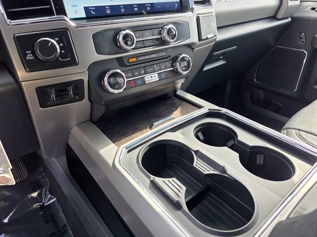 Certified 2022 Ford F250 Lariat AWD/4WD image 23