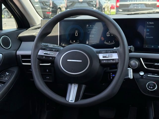 Used 2025 Hyundai Sonata SEL AWD/4WD image 16