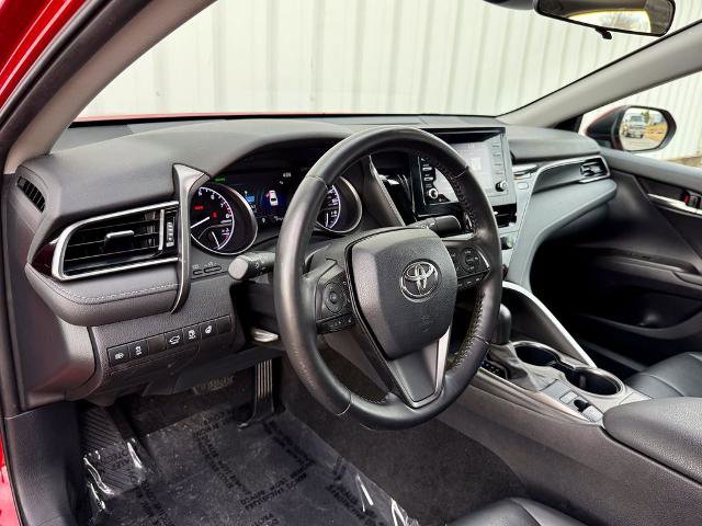 Used 2021 Toyota Camry SE w/ Cold Weather Package image 10