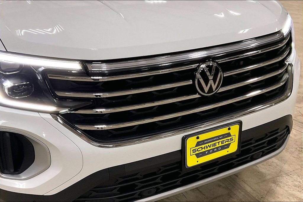 Used 2025 Volkswagen Atlas SE AWD/4WD image 29