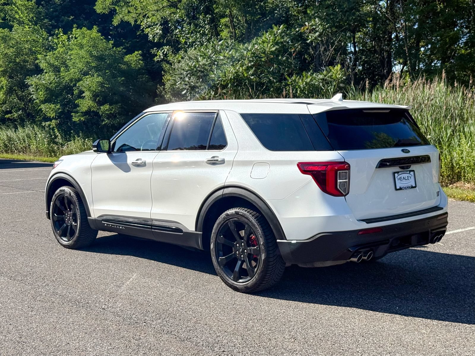 Certified 2022 Ford Explorer ST w/ Equipment Group 401A AWD/4WD image 4
