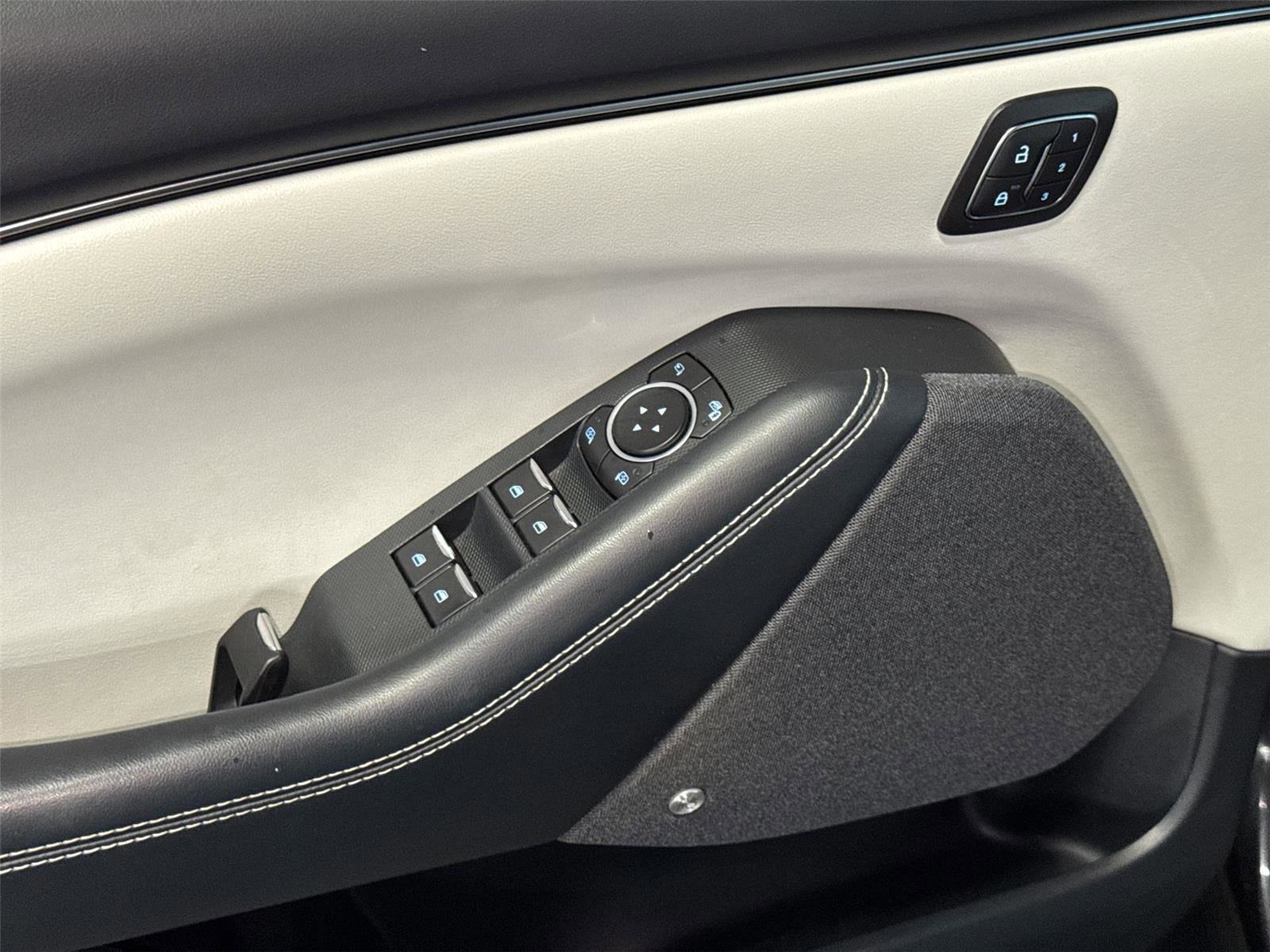 Certified 2022 Ford Mustang Mach-E Premium image 29