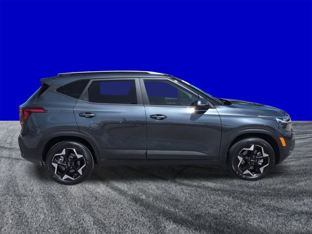 Used 2025 Kia Seltos S AWD/4WD image 3