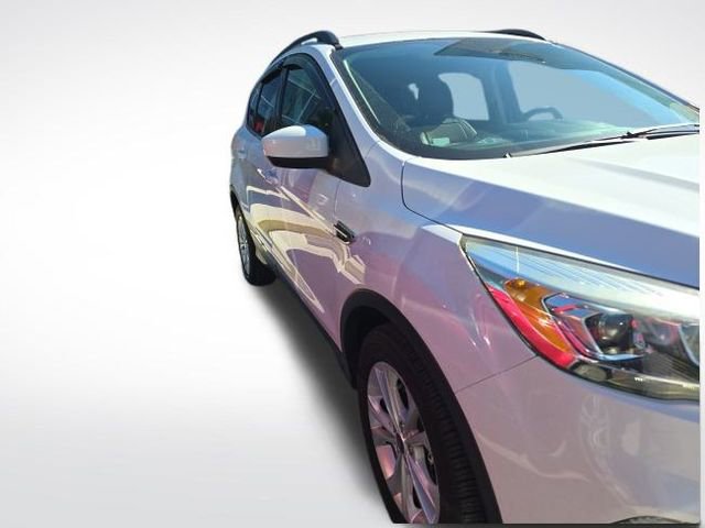 Certified 2017 Ford Escape SE w/ SE Leather Comfort Package image 4