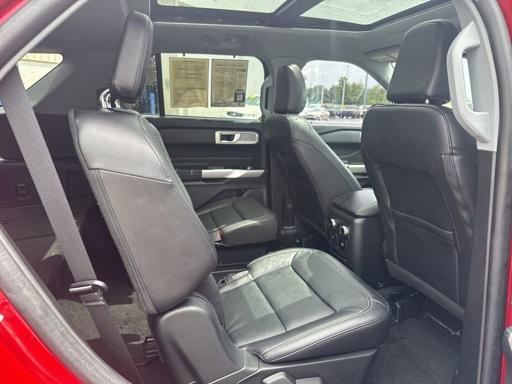 Certified 2023 Ford Explorer Limited w/ Equipment Group 301A AWD/4WD image 43