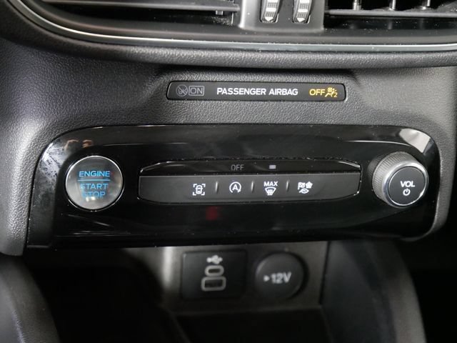 Certified 2025 Ford Escape Platinum AWD/4WD image 23