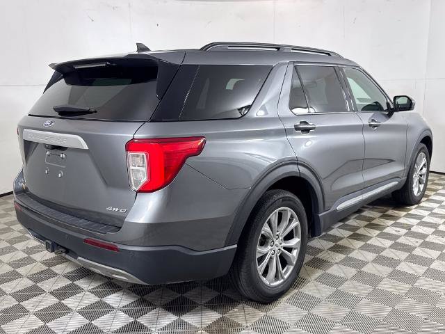 Certified 2023 Ford Explorer XLT w/ Equipment Group 202A AWD/4WD image 3