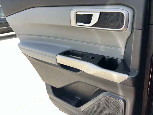 Certified 2023 Ford Explorer XLT w/ Equipment Group 202A AWD/4WD image 23