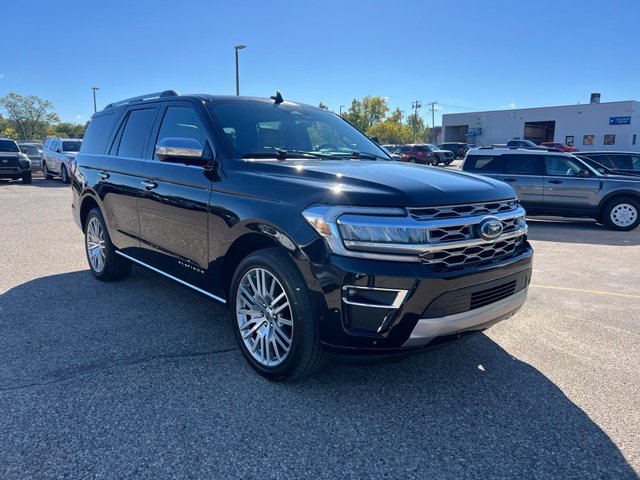 Certified 2024 Ford Expedition Platinum AWD/4WD image 3