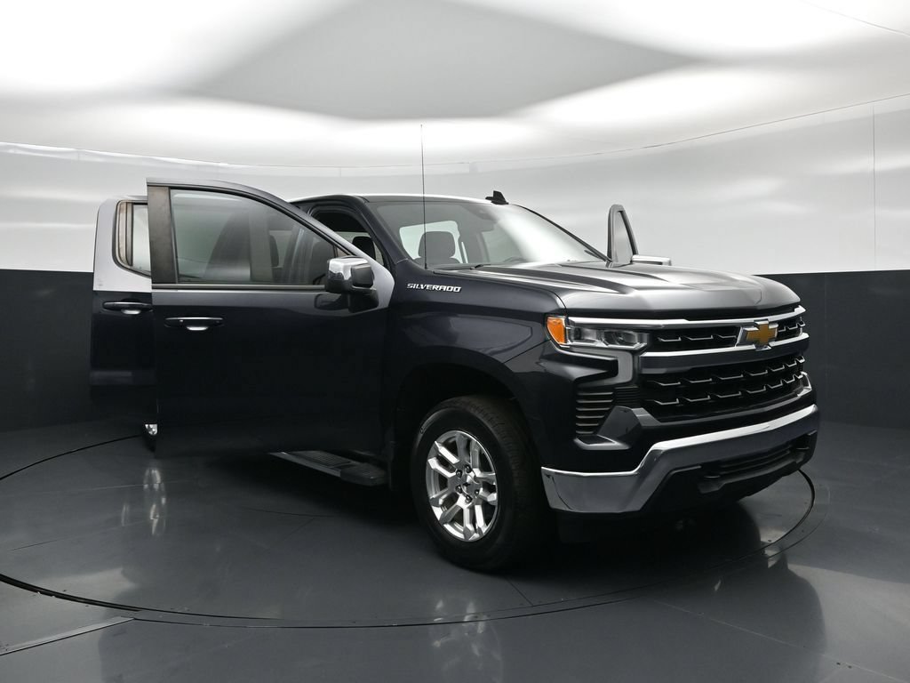 Used 2023 Chevrolet Silverado 1500 LT AWD/4WD image 27