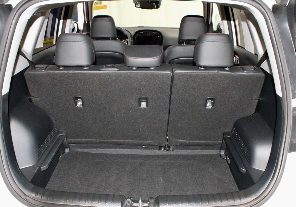 Used 2023 Kia Soul GT-Line FWD image 14