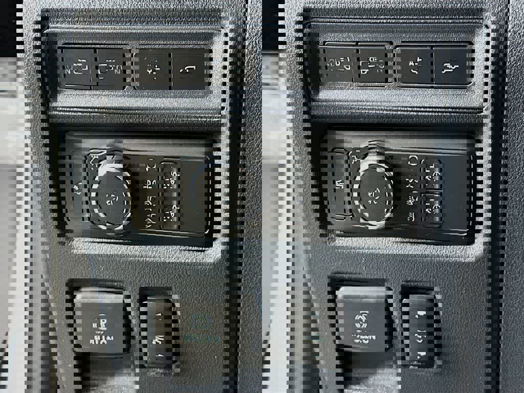 Certified 2021 Ford F150 Lariat image 26