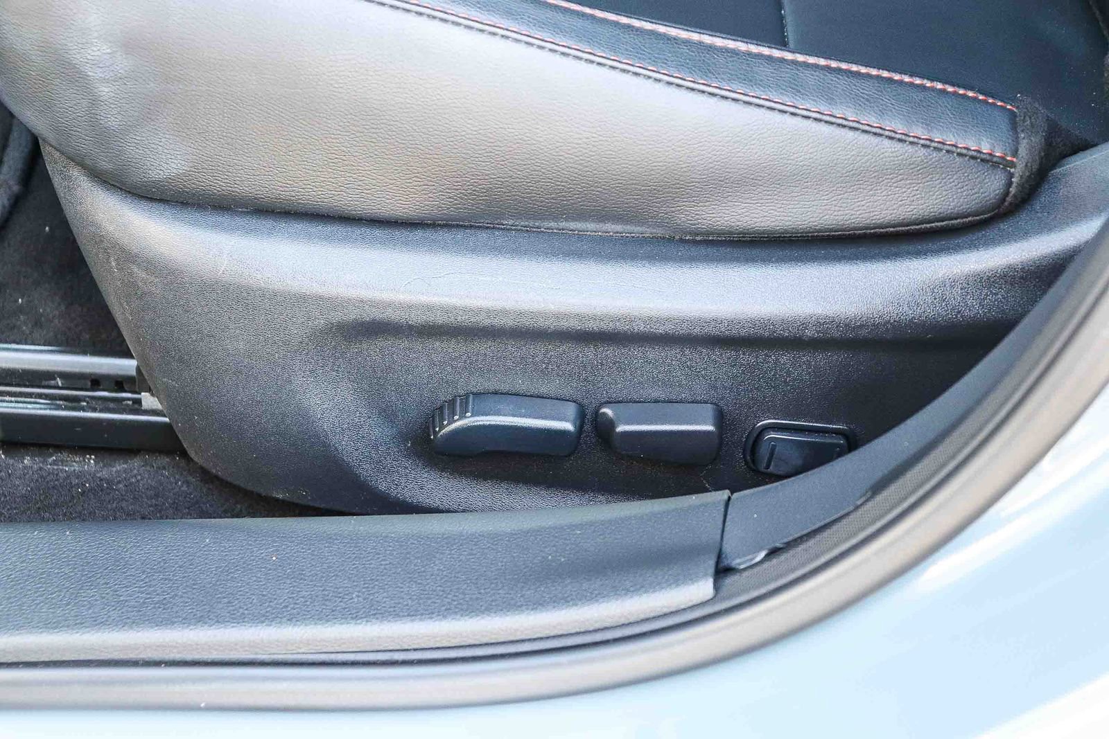 Used 2024 Nissan Sentra SR w/ SR Premium Package FWD image 23