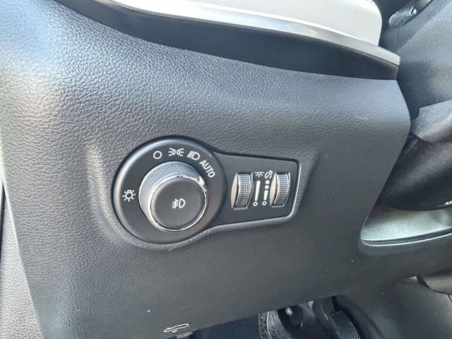 Used 2026 Jeep Compass Limited AWD/4WD image 21
