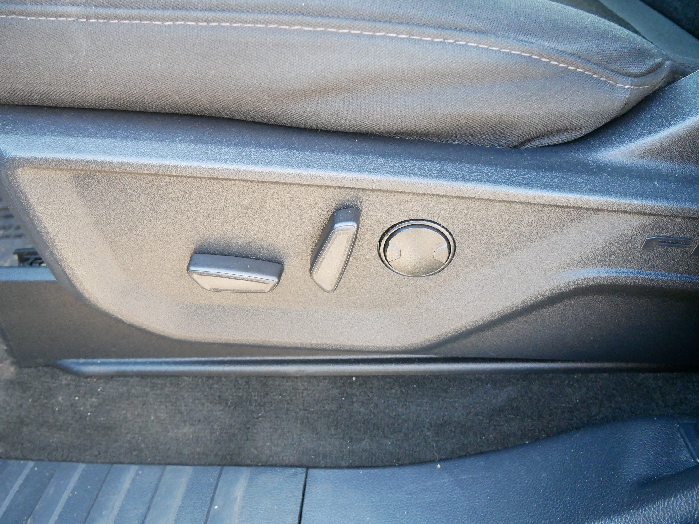 Certified 2022 Ford F150 XLT w/ Equipment Group 302A High image 33