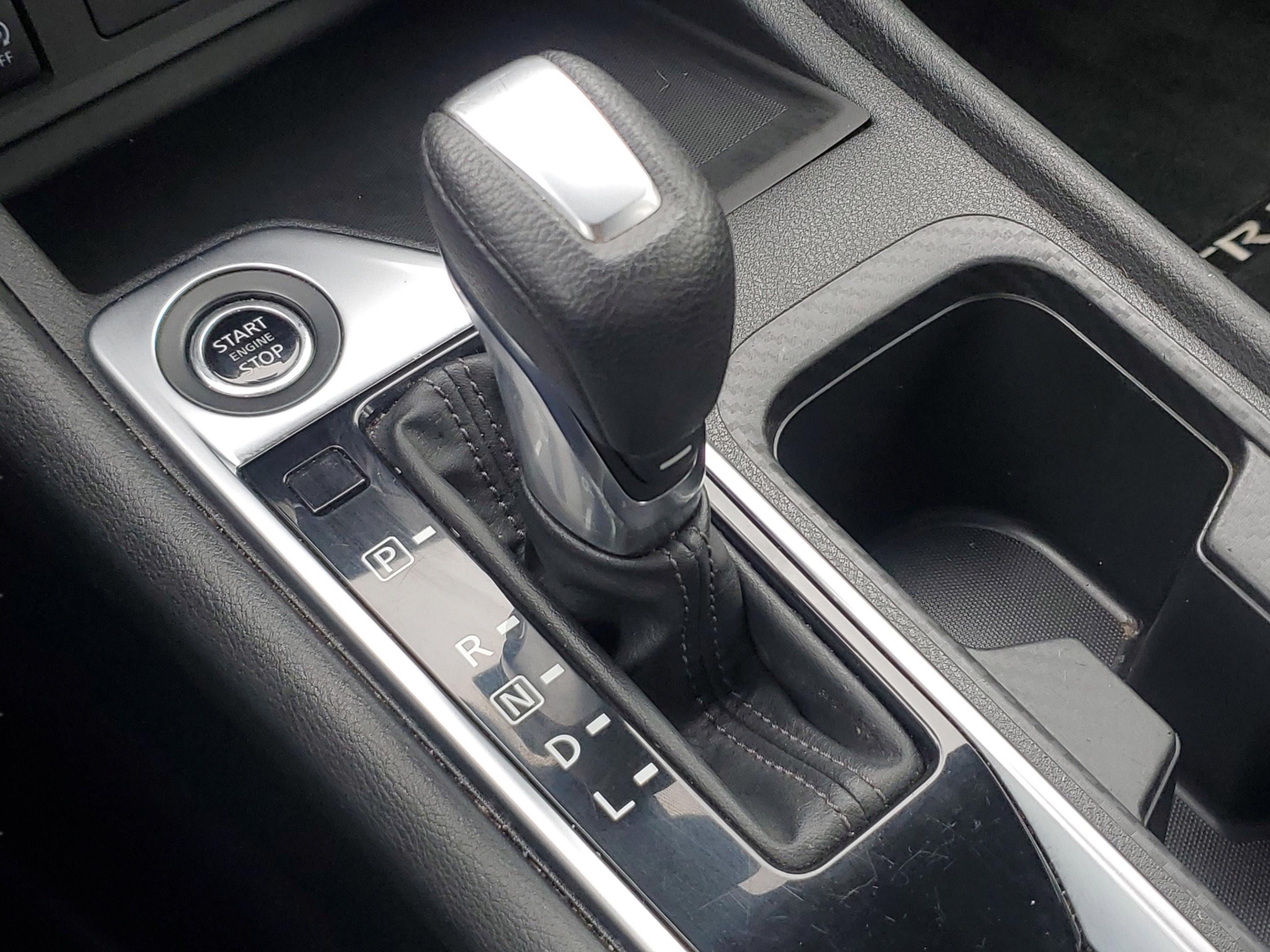Used 2024 Nissan Sentra SV FWD image 28