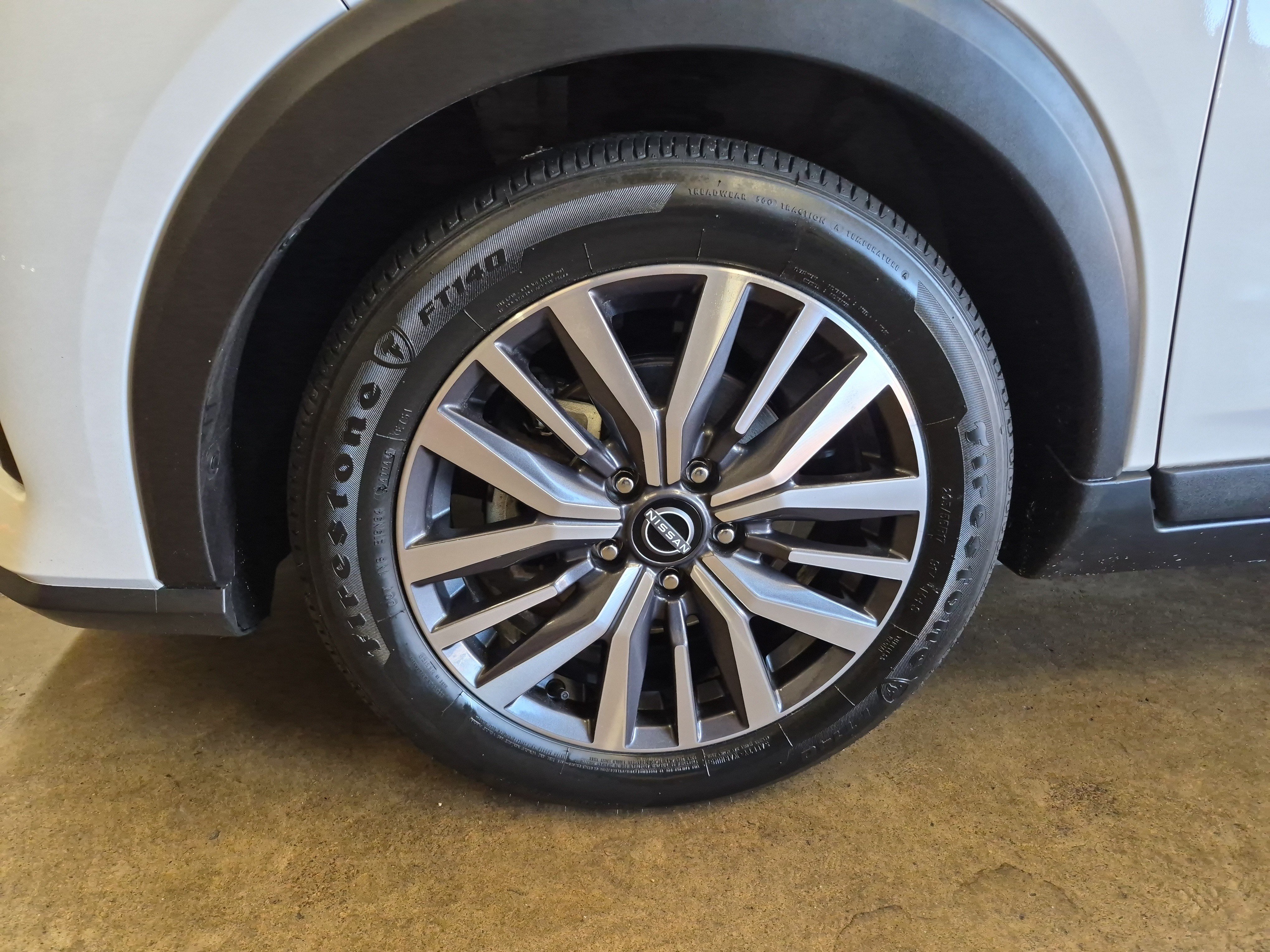 Used 2024 Nissan Kicks SR w/ SR Premium Package FWD image 7