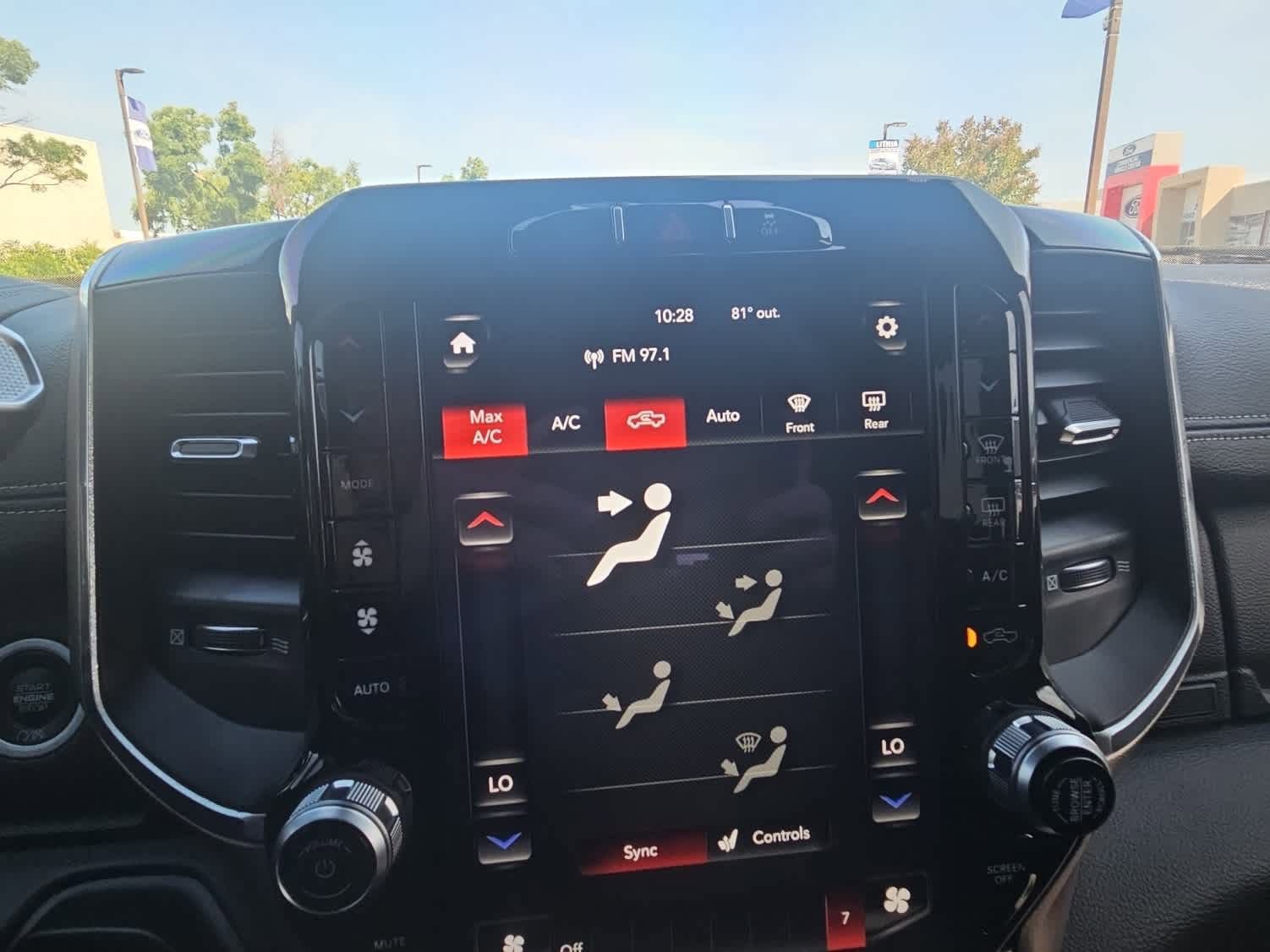 Used 2019 RAM 2500 Laramie image 15