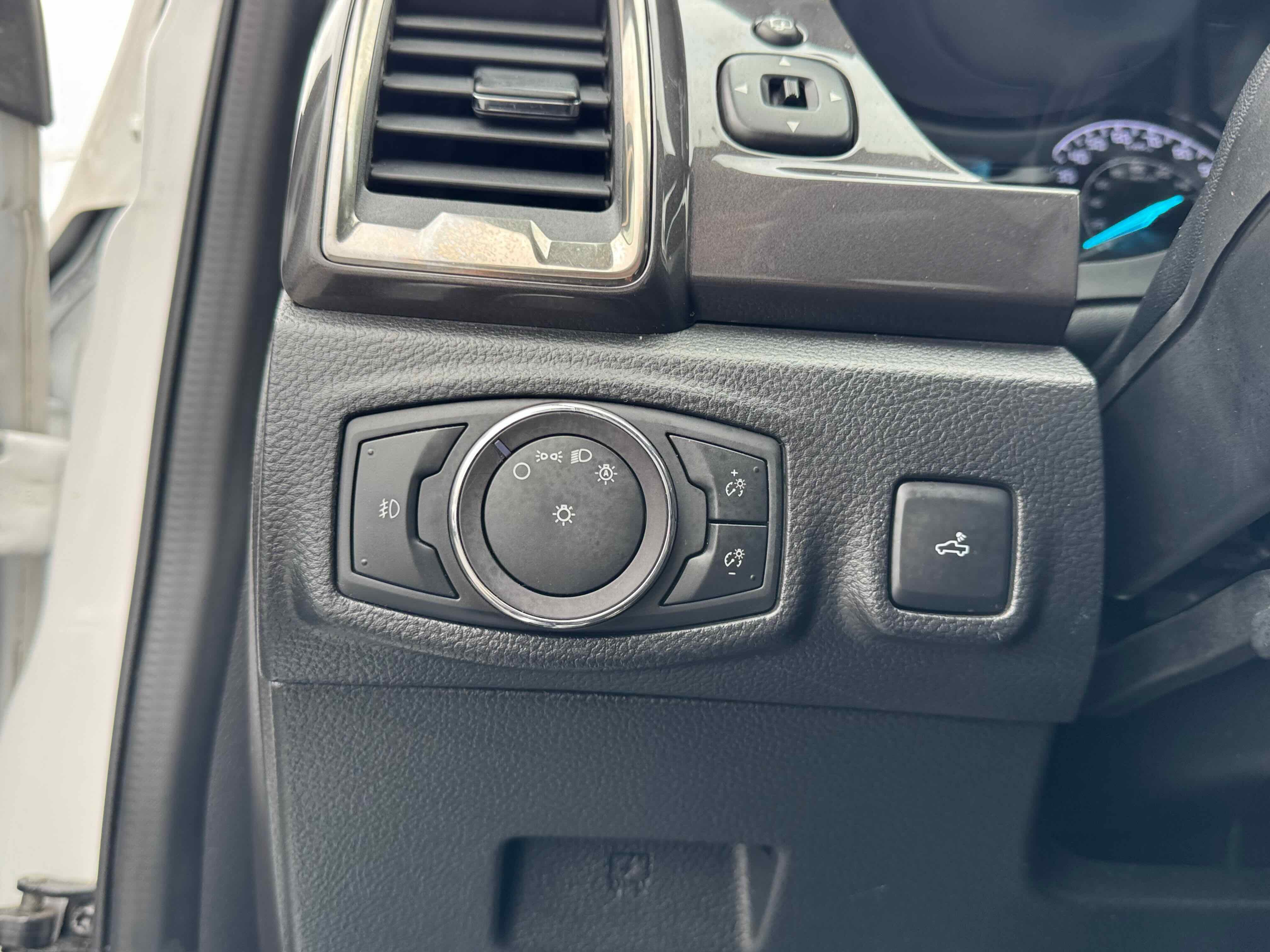 Certified 2019 Ford Ranger Lariat w/ Technology Package image 29